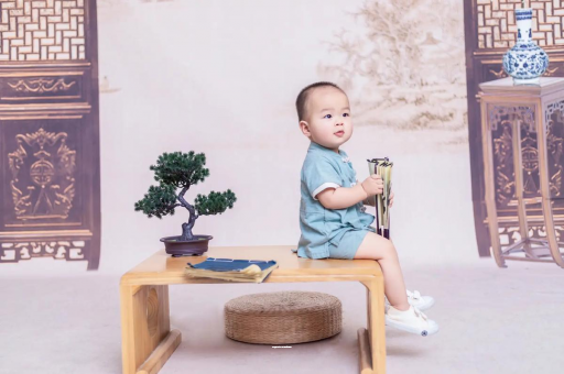 南充宝宝眼睛肿是什么原因